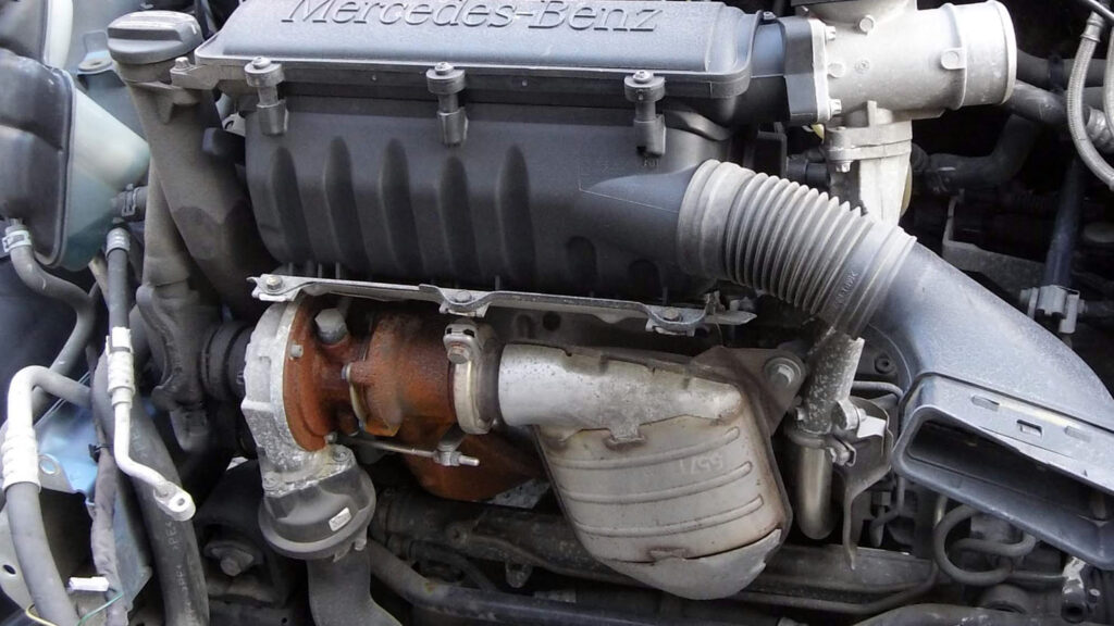 Motor turbo de Mercedes.